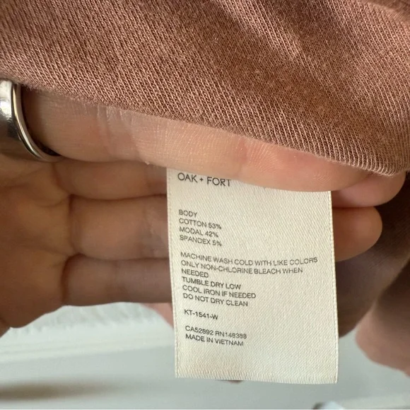 Oak + Fort Basic Mock Neck Long Sleeve Shirt/Top in Tan/Brown Size Medium - Picture 3 of 6